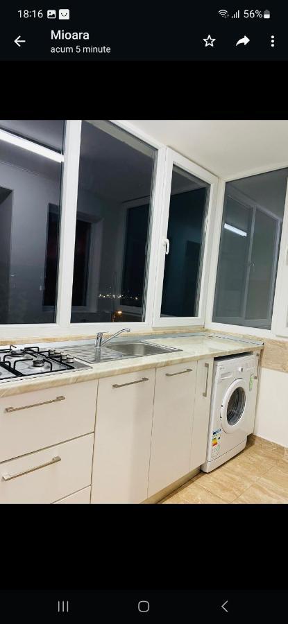 Studio Modern. Bukarest Kültér fotó
