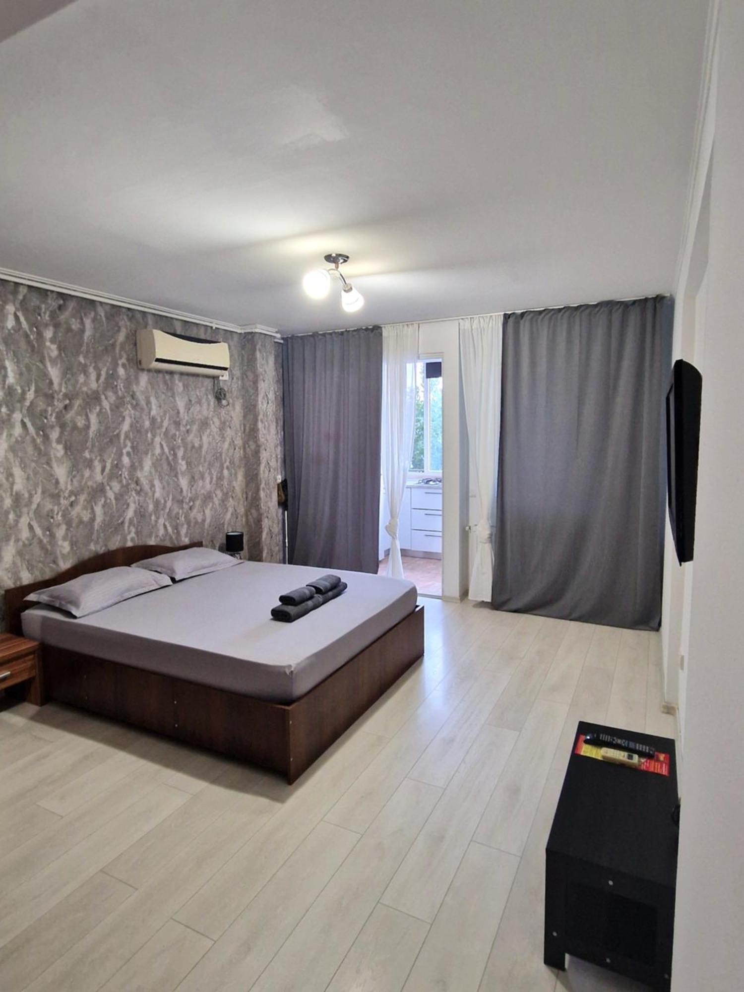 Studio Modern. Bukarest Kültér fotó